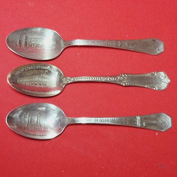 Chicago Kansas City Collectible Silverplated Commemorative Spoons Set of 3 - Picture 2 of 11